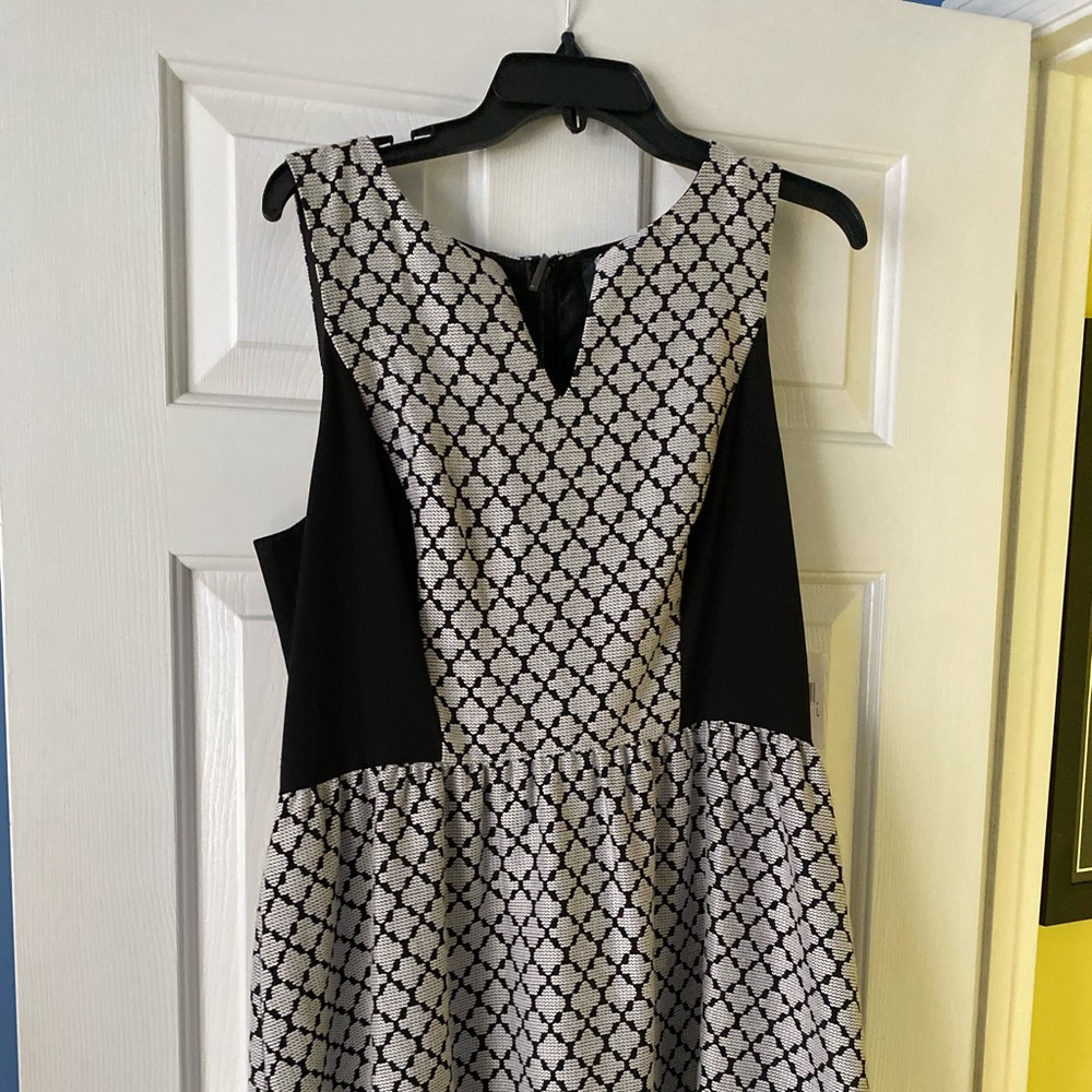 Kenzie black/white dress